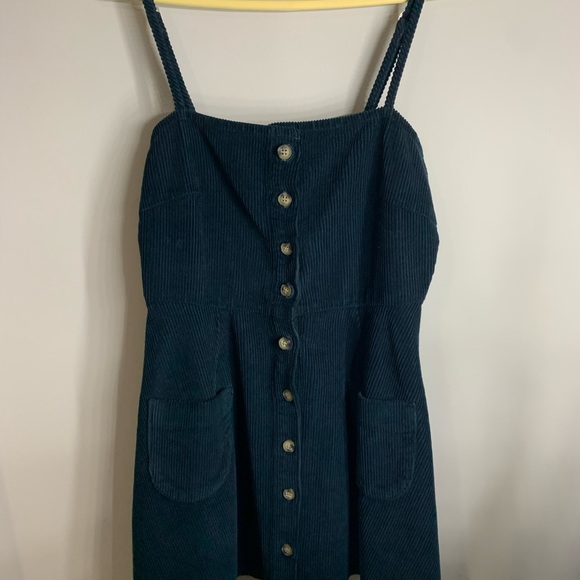 ASOS DESIGN Petite cord button through mini dress in emerald green - Picture 3 of 3